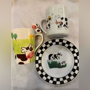 2 adorable cow mugs (12 oz) and a 7” KMC cow plate.